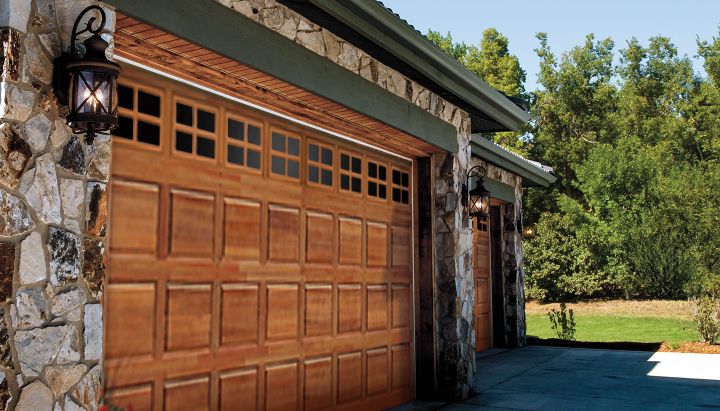 CLASSIC™ collection – Premium Series garage doors